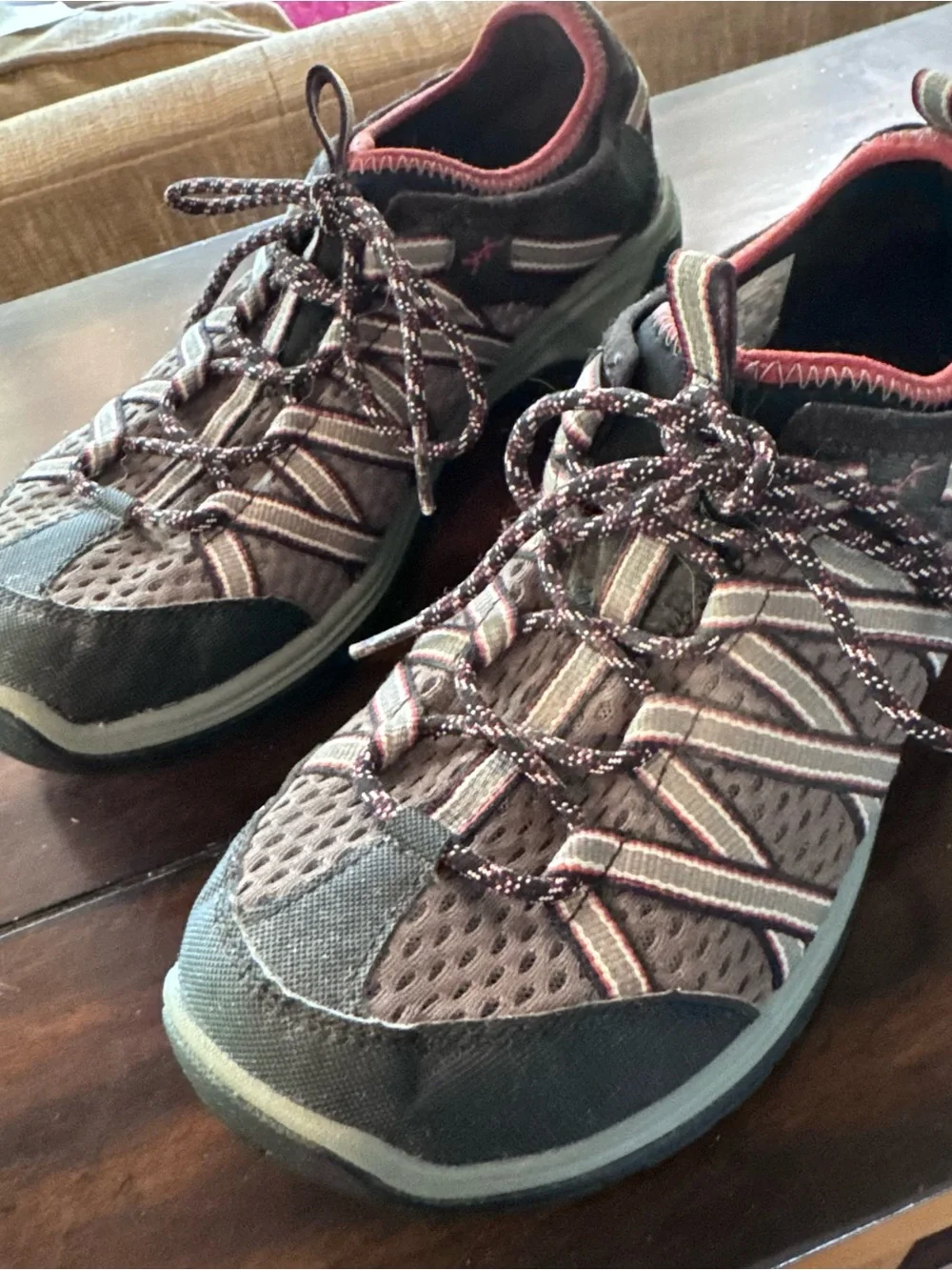 Chaco Outcross Evo 2  men’s size 9